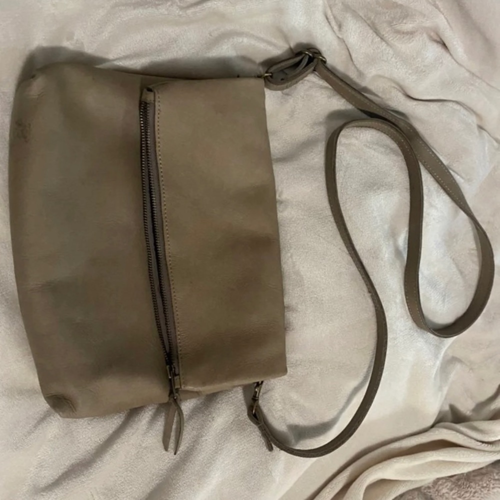 ABLE leather emnet crossbody